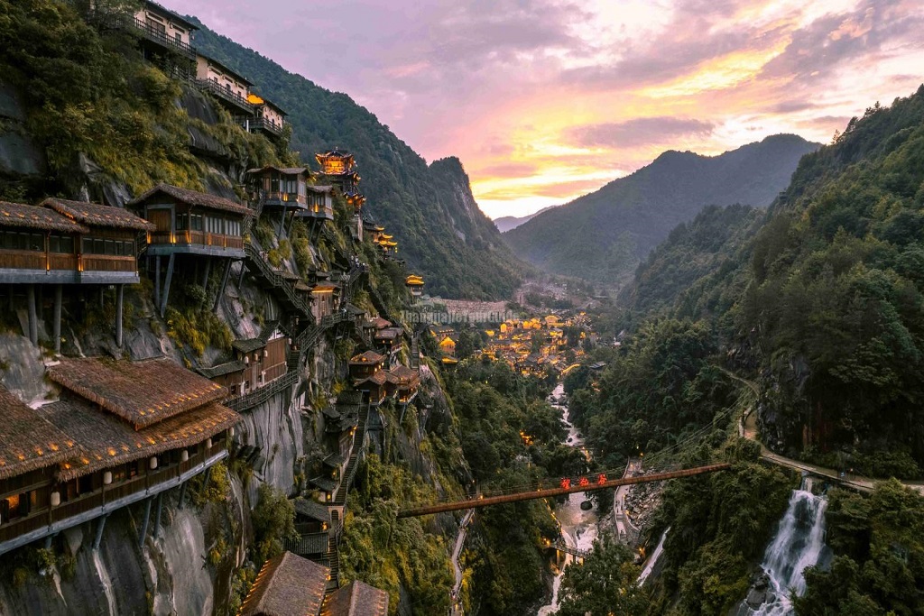 Wangxian Valley Experience – Ancient Villages & Unique Scenery